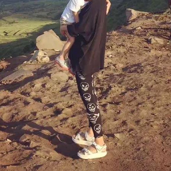 Halloween Style Women Skull Heads Pattern Print Yoga Trousers High Waist Legging - Picture 1 of 6